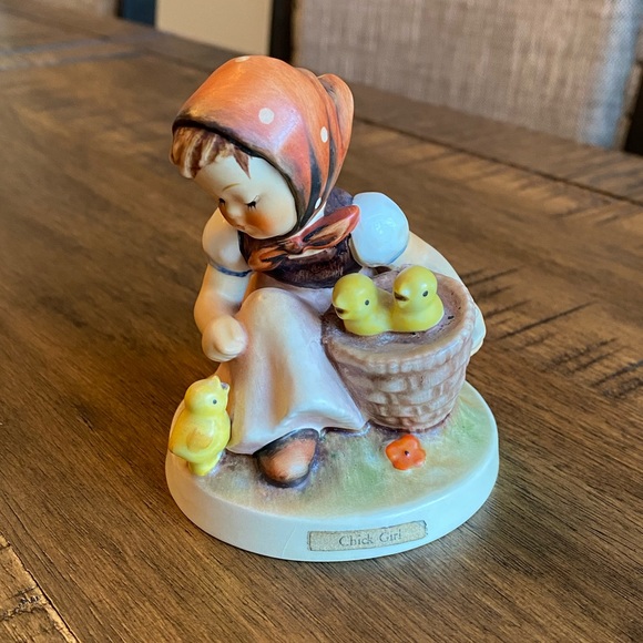 Chick Girl Hummel